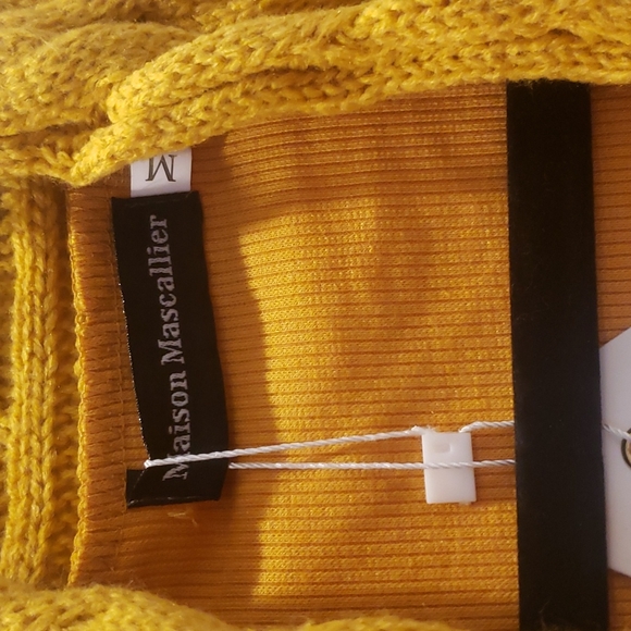 NWT! yellow cables knit side tail Cardigan size Medium. Fall sweater - Picture 6 of 9